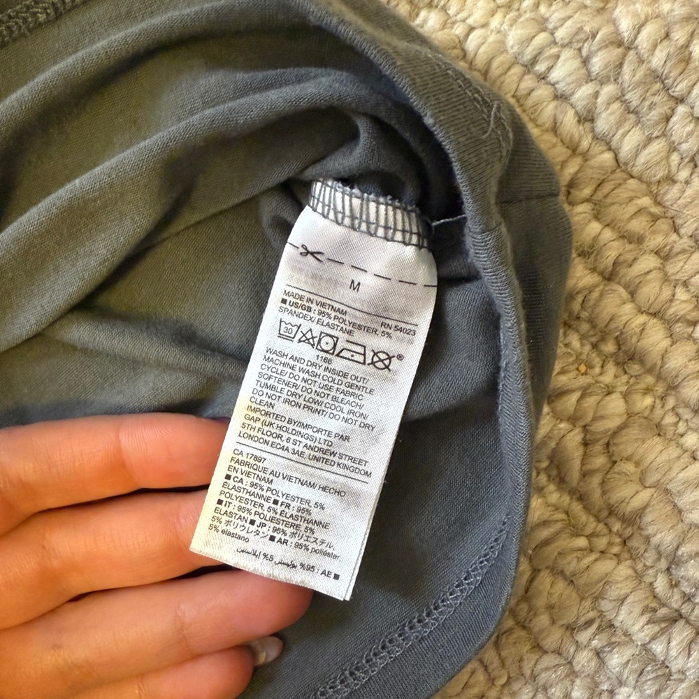 GAP Racerback Tank Top - Picture 4 of 4